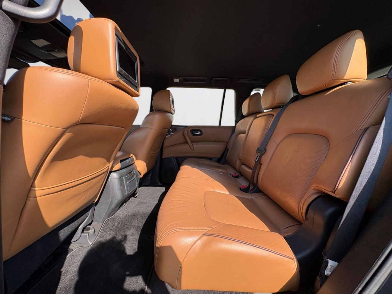 Nissan Patrol LE PLATINUM AED 2,170 P.M | 0% DOWN PAYMENT | NISSAN PATROL PLATINUM VVEL DIG | 5.6L V8 | 2015 | GCC