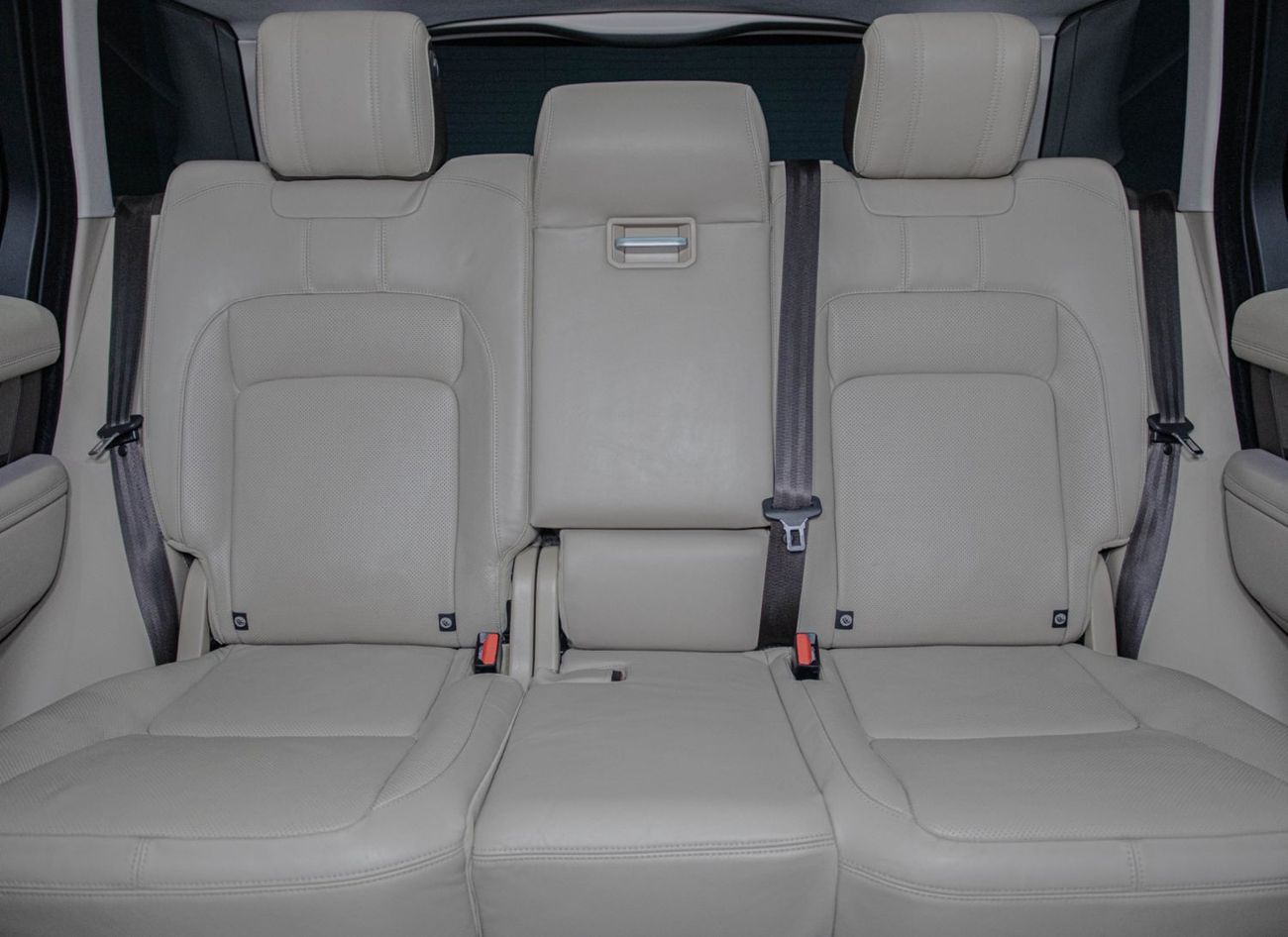 Land Rover Range Rover P380 • Land Rover Warranty and Service 2026 • Black Pack Available • GCC