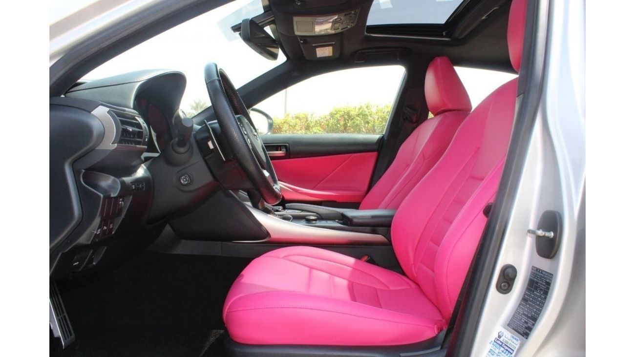 لكزس IS 300 LEXUS IS300 F SPORT 2020 GCC AL FUTTAIM LEXUS LOW MILEAGE SINGLE OWNER IN MINT CONDITION