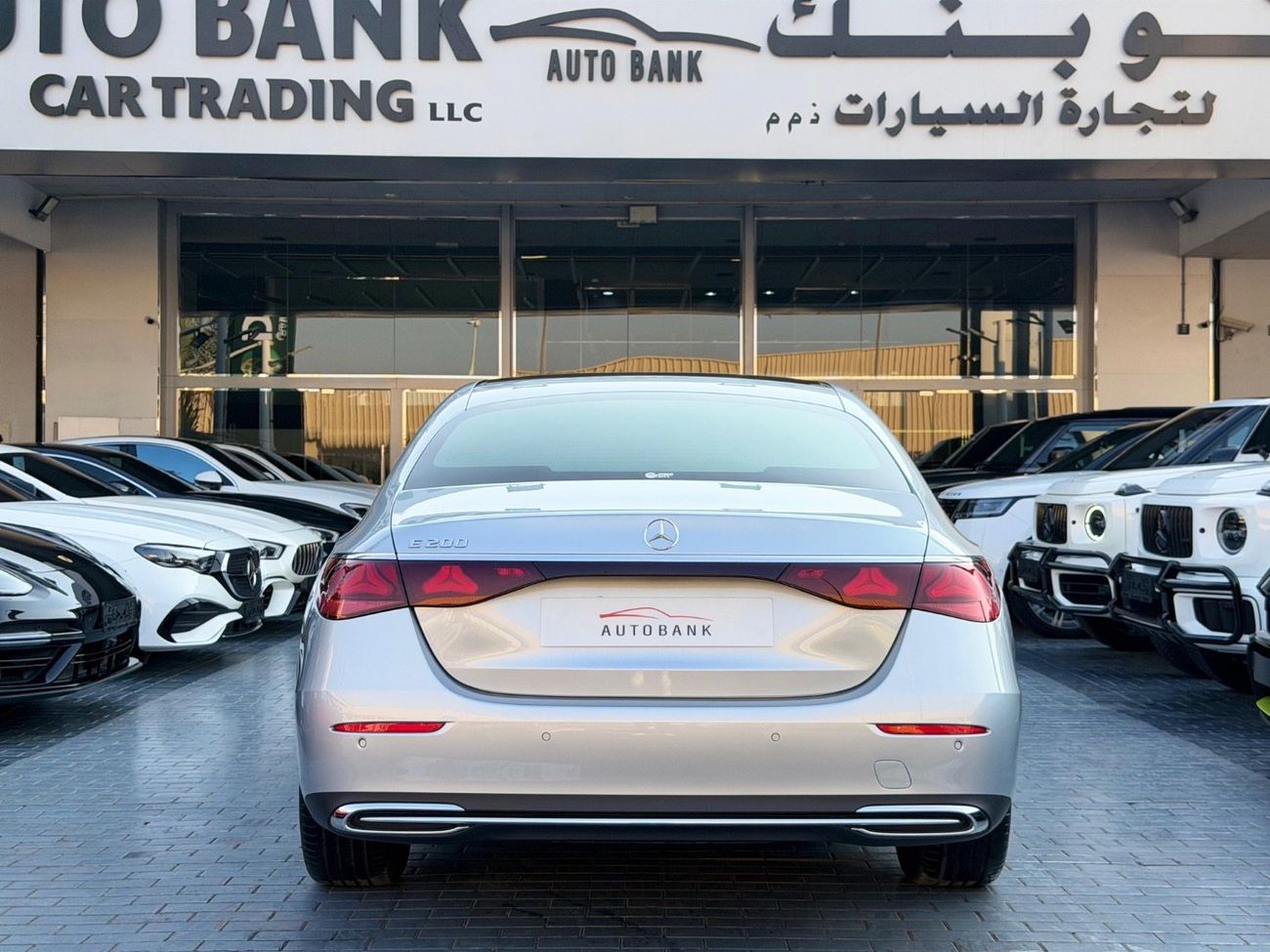 مرسيدس بنز E200