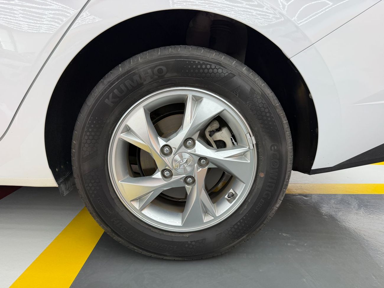 هيونداي إلانترا Comfort 1.6L