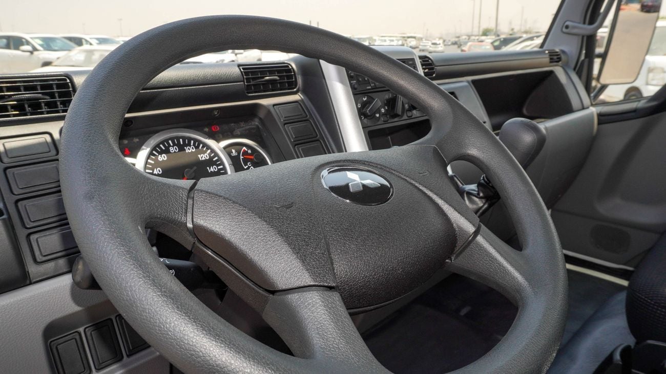 Mitsubishi Canter Van