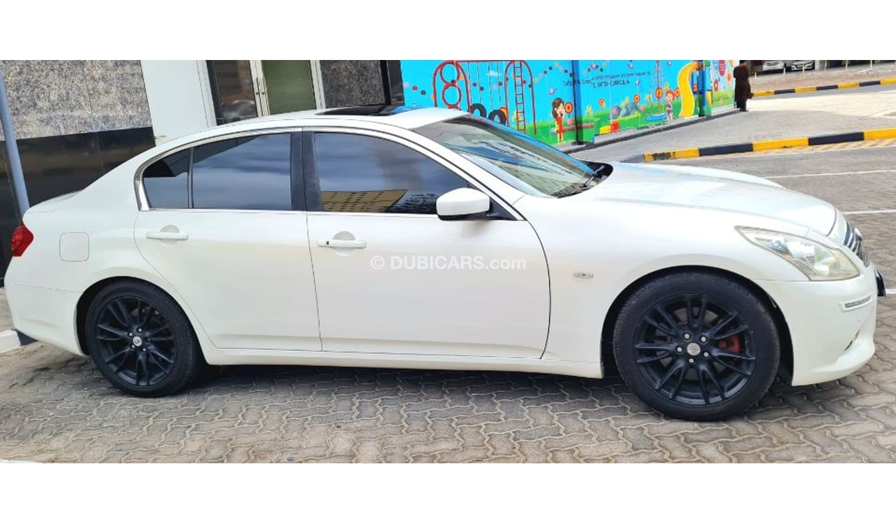 Infiniti G37 INFINITI G37  GCC 2013 FULL OPTION