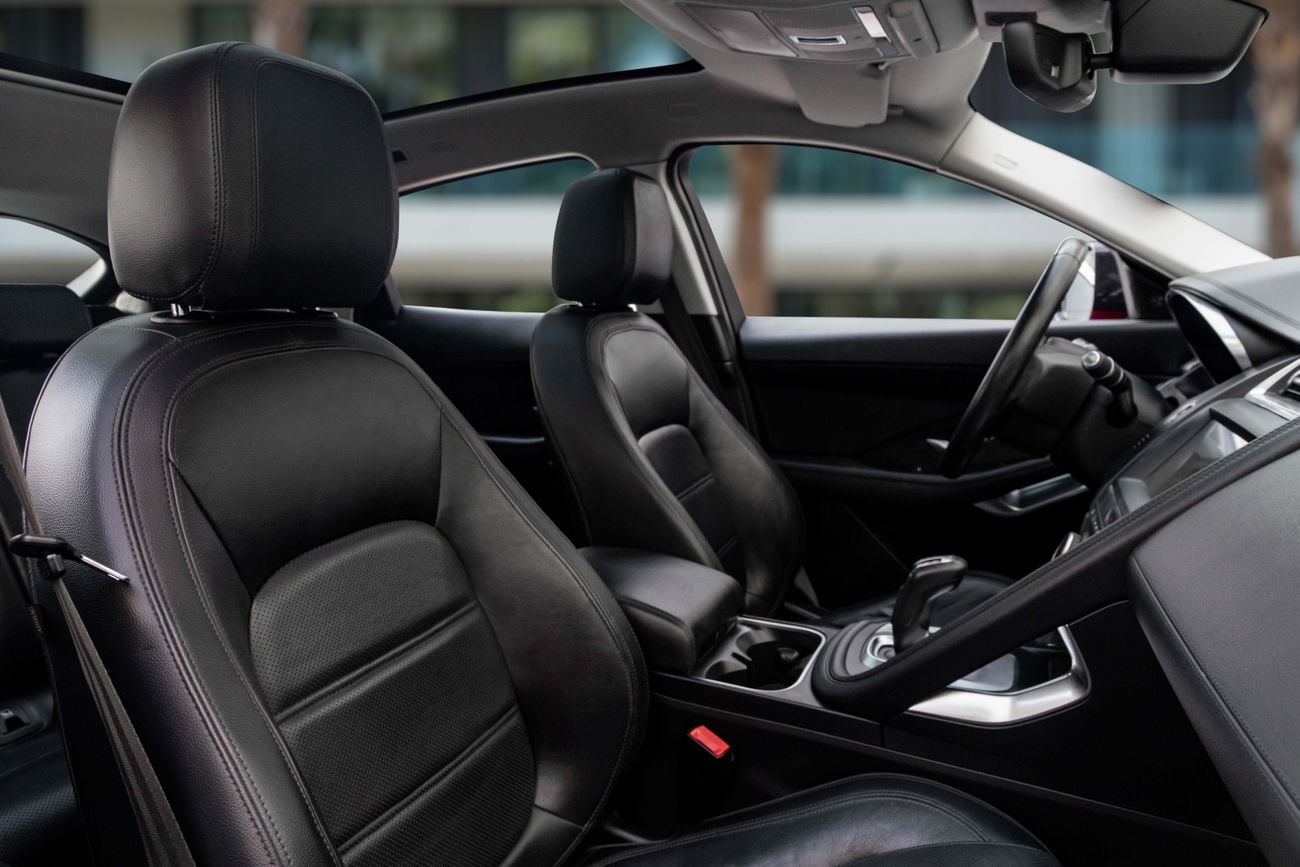 جاكوار E Pace R-DYNAMIC S P200 E-Pace R-Dynamic S | 1,371 P.M | 0% Downpayment | FULL OPTION!