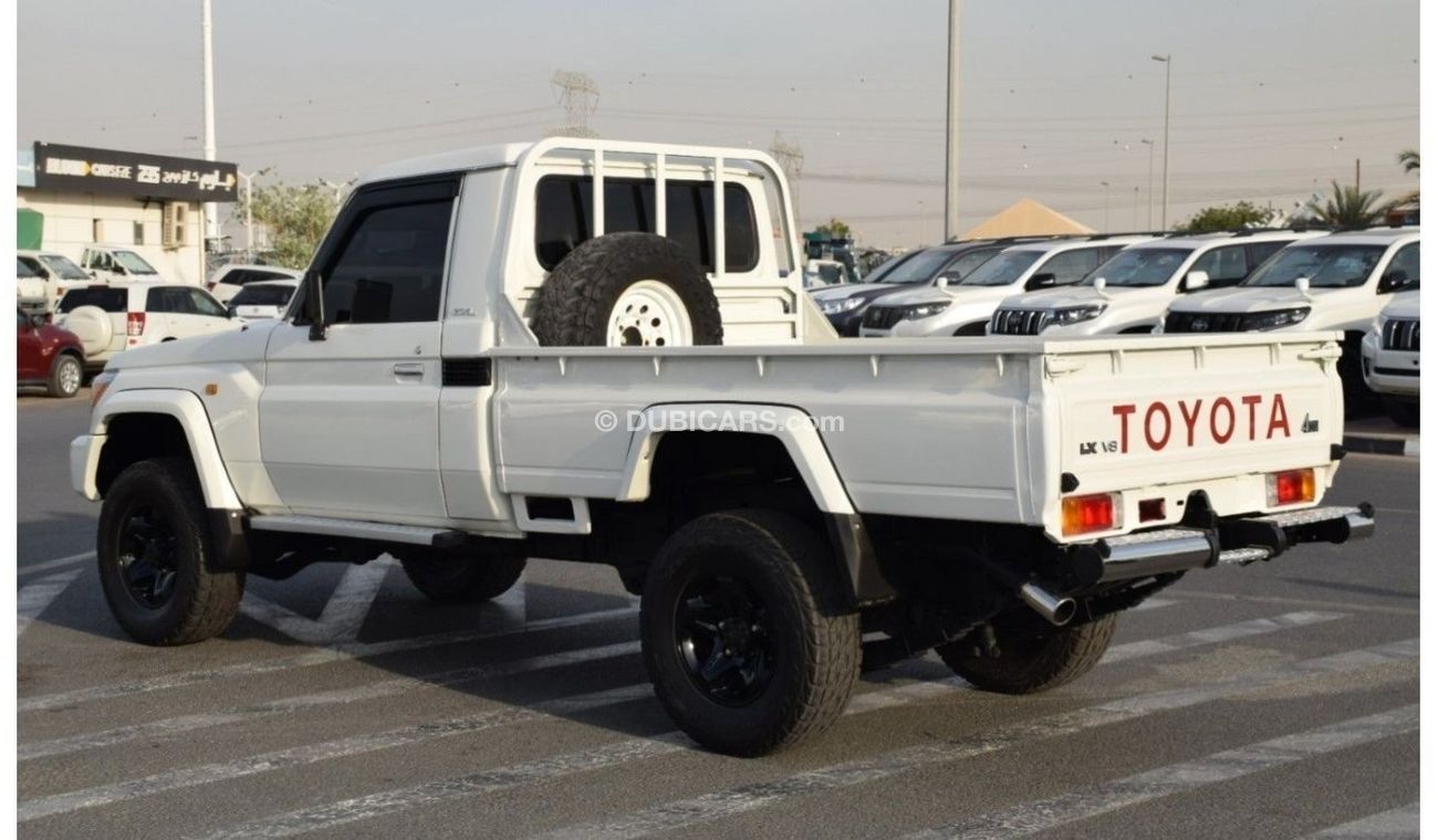 Toyota Land Cruiser Pick Up