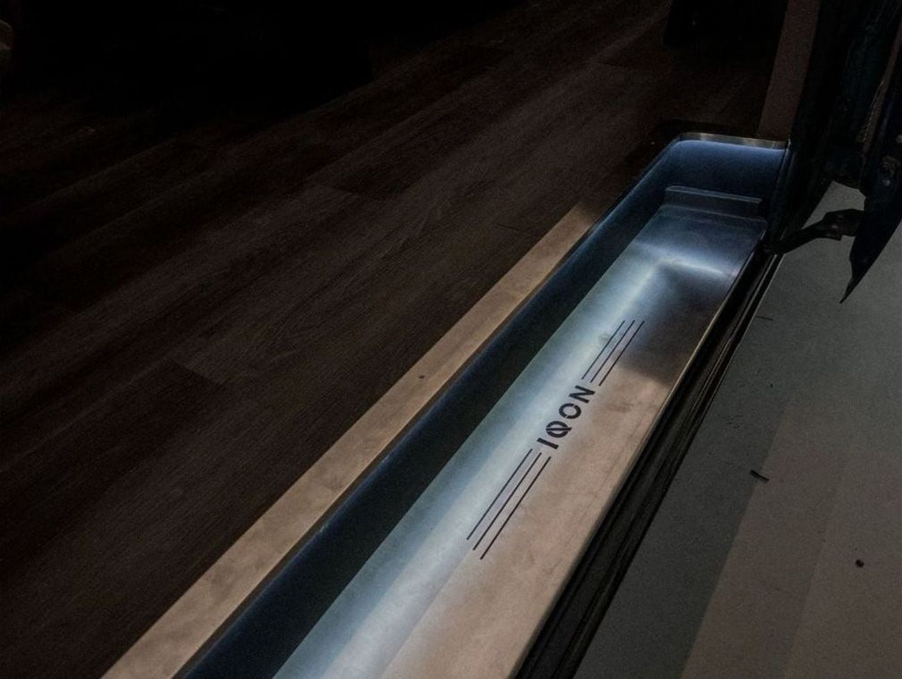 مرسيدس بنز سبرينتر 14 مقعد تحويل VIP كامل