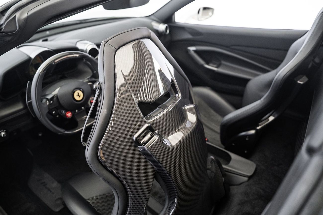 Ferrari F8 Spider 3.9T V8