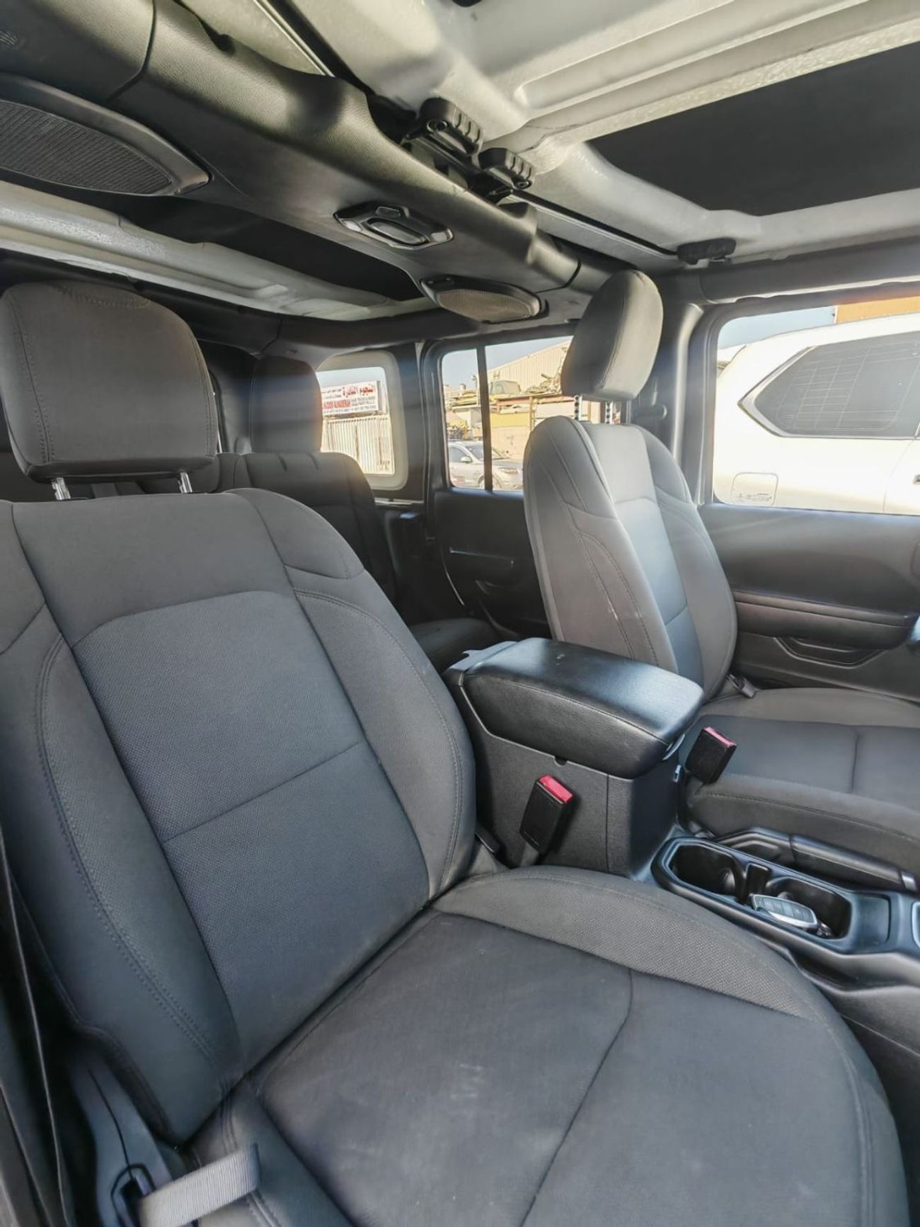 Jeep Wrangler Unlimited Rubicon 2.0L A/T