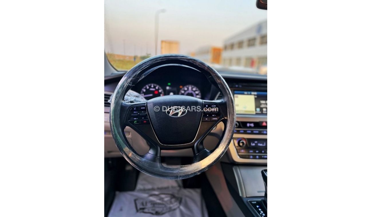 هيونداي سوناتا هيونداي سوناتا ليميتد فول اوبشن السنة : 2017 2.4 رمادي حالة ممتازة سيارة سيدان 97 تصدير يمكن تصديرها