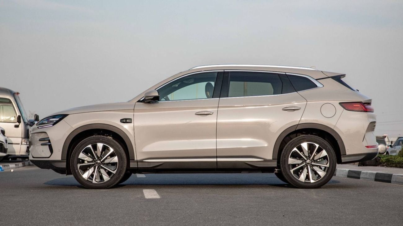 بي واي دي سونغ بلس EV 520KM LUXURY EDITION | 2025 | Ready Stock Limited QTY | For Local Registration +10%