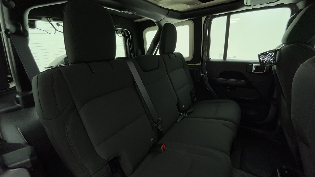 جيب رانجلر UNLIMITED SAHARA 3.6 | بدون دفعة مقدمة | اختبار القيادة في المنزل