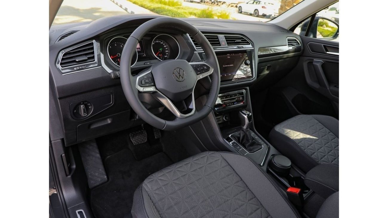 Volkswagen Tiguan Life 1.4 /GCC with 3years warranty. For Local Registration +5%