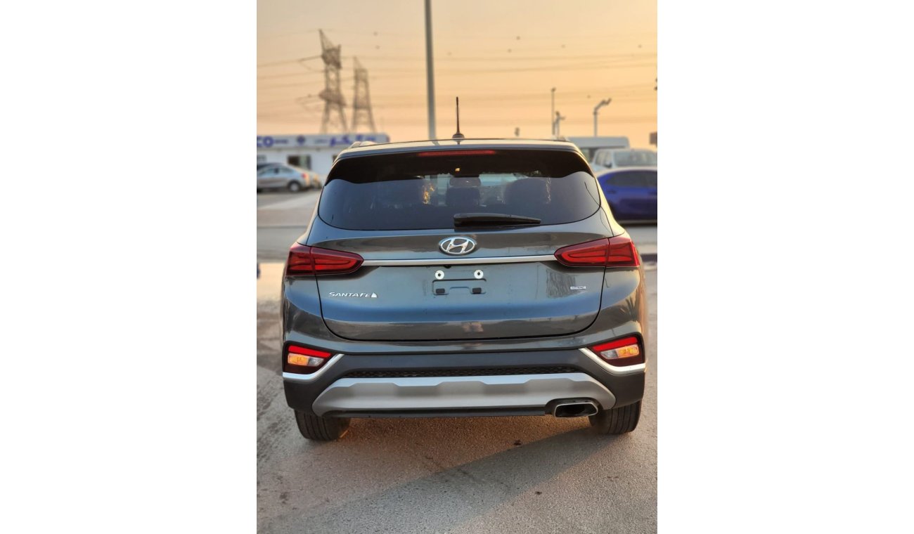 Hyundai Santa Fe