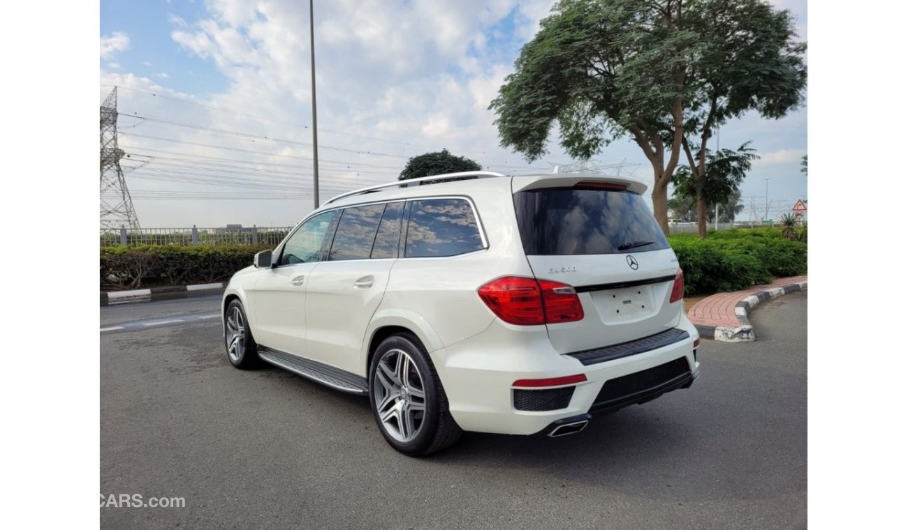 Mercedes-Benz GL 500 4MATIC - 2014 - IMMACULATE CONDITION