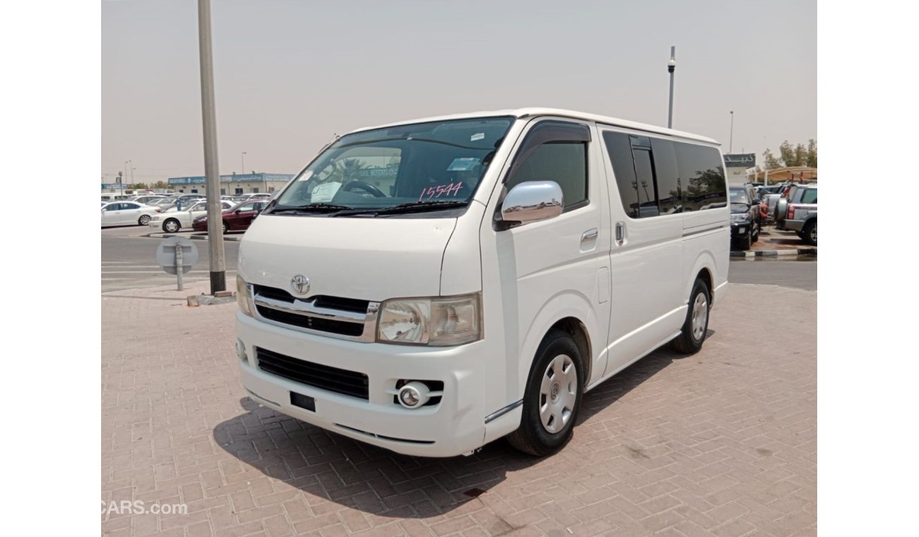 تويوتا هاياس TOYOTA HIACE VAN RIGHT HAND DRIVE (PM1439)