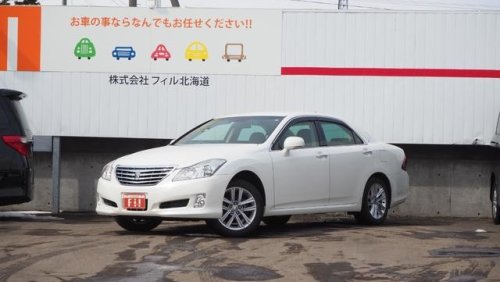 Toyota Crown GRS203