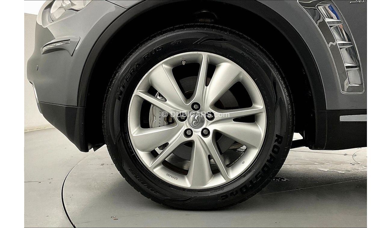 Infiniti QX70 Luxury / Luxe Sensory | 1 year free warranty | 7 day return policy | Zero down payment