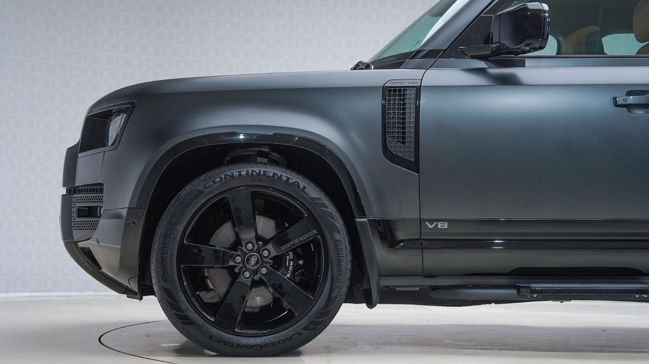 لاند روفر ديفندر | AED 7,597 PM | Warranty Oct-2029* | GCC