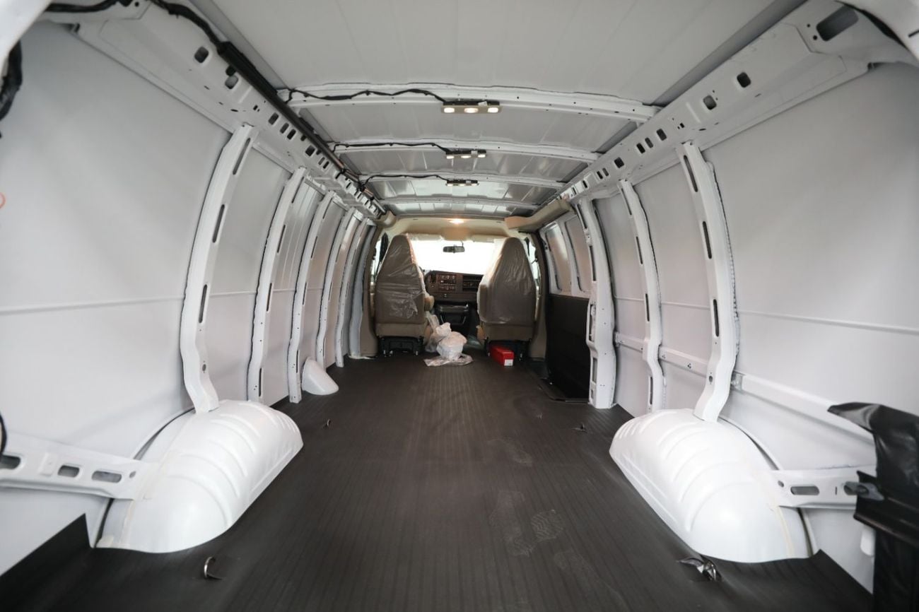 GMC Savana GMC Savana | VAN | V8 6.6L 401 HP | Brand New | Ref#Van