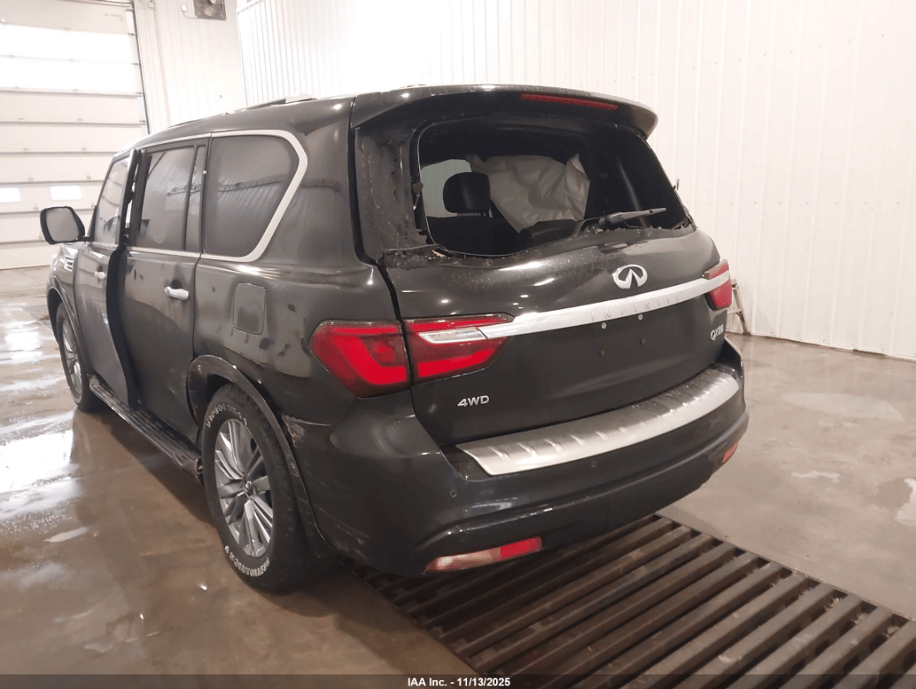 Infiniti QX80 Luxury 5.6L *DAMAGED YOU FIX YOU SAVE*