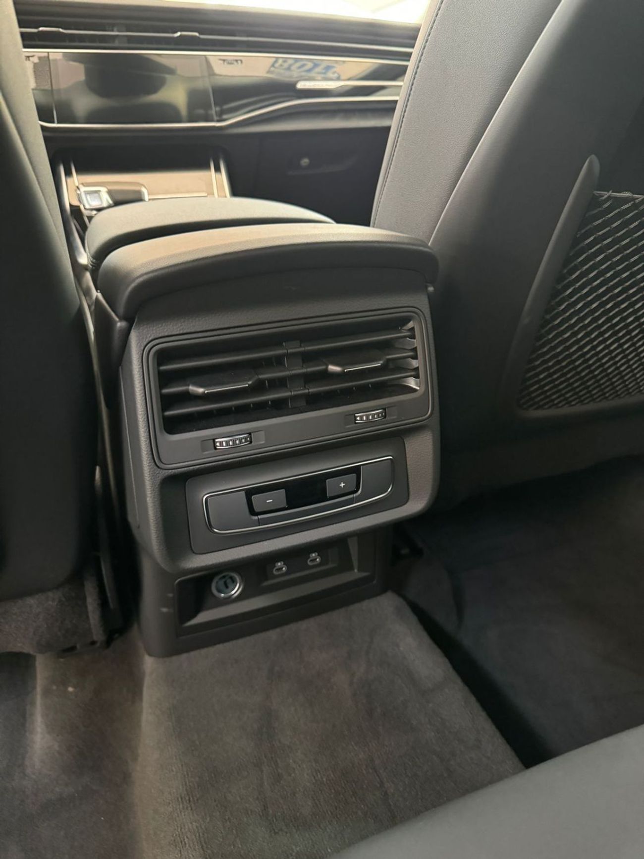 Audi Q7 AUDI Q7 - WITH NUMBER PLAT IN DUBAI