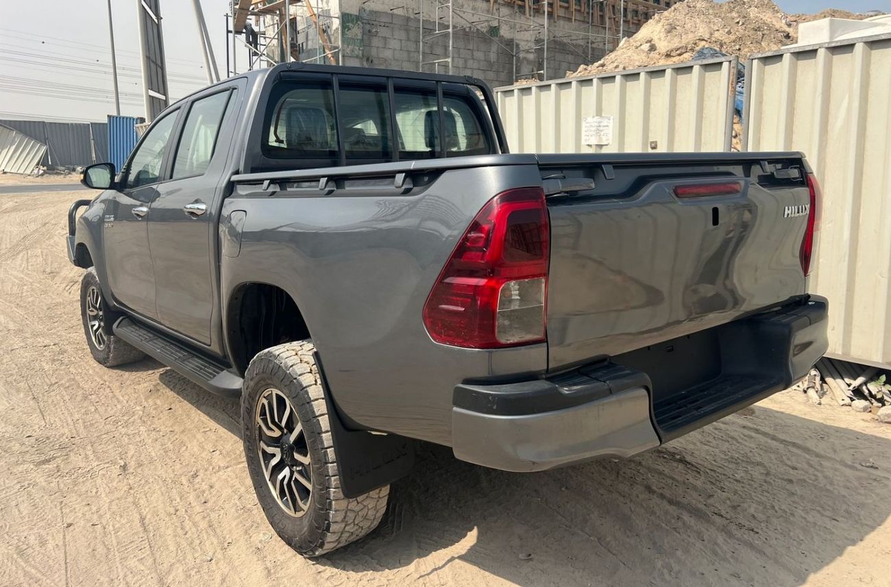 Toyota Hilux DIESEL 2.8L RIGHT HAND MANUAL GEAR YEAR 2017
