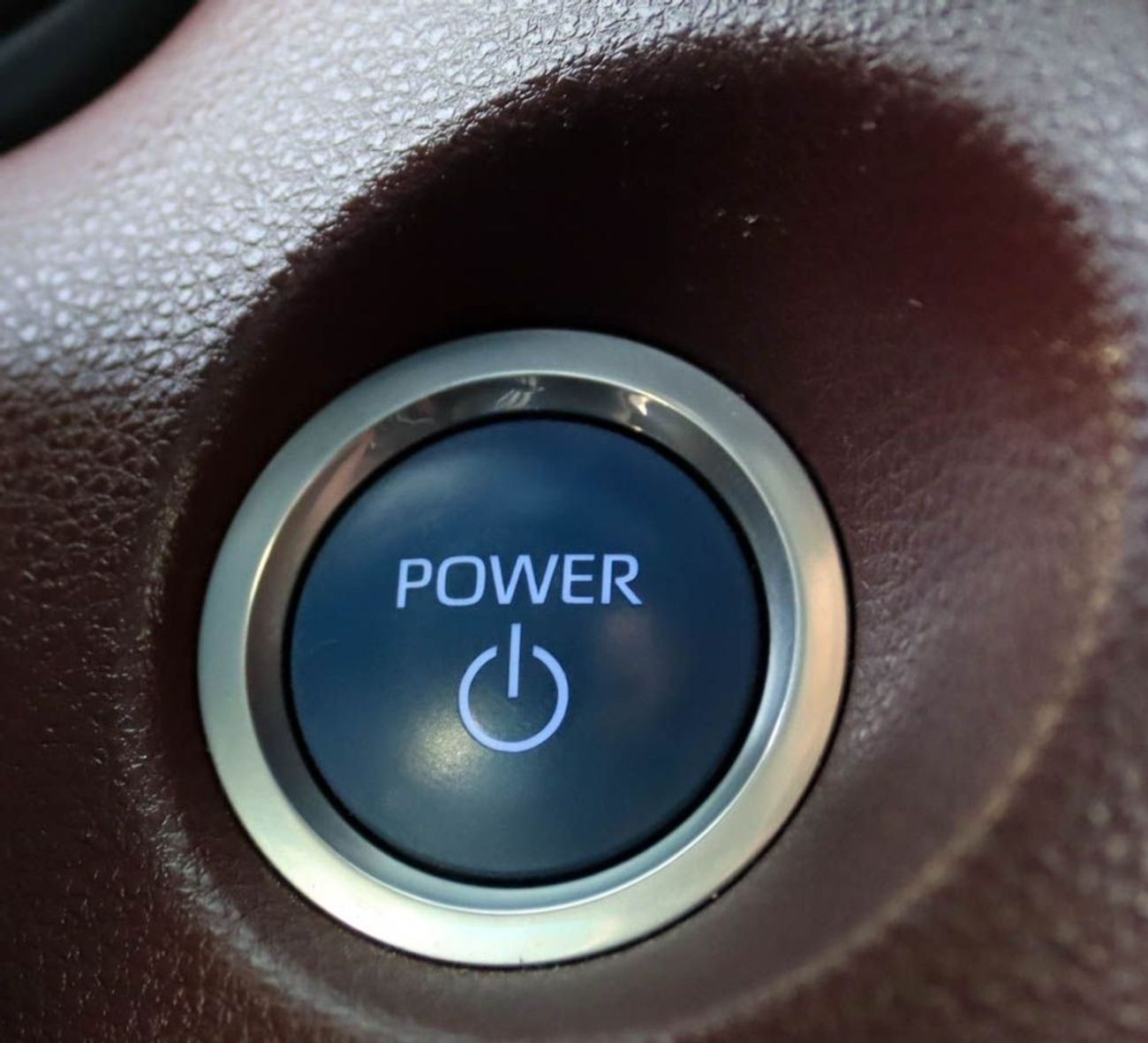 تويوتا كورولا كروس 1.8L XL (HEV) Toyota Corolla Cross Hybrid 1.8L 2022 GCC Original Paint Accident Free, excellent cond