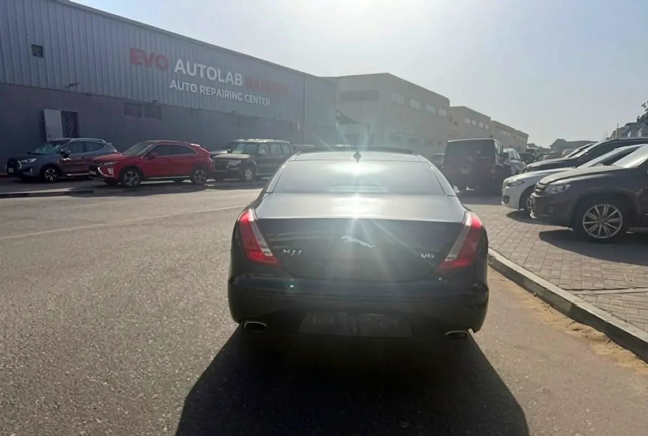Jaguar XJ XJL Ultimate (LWB) - GCC Specs - Pristine Condition