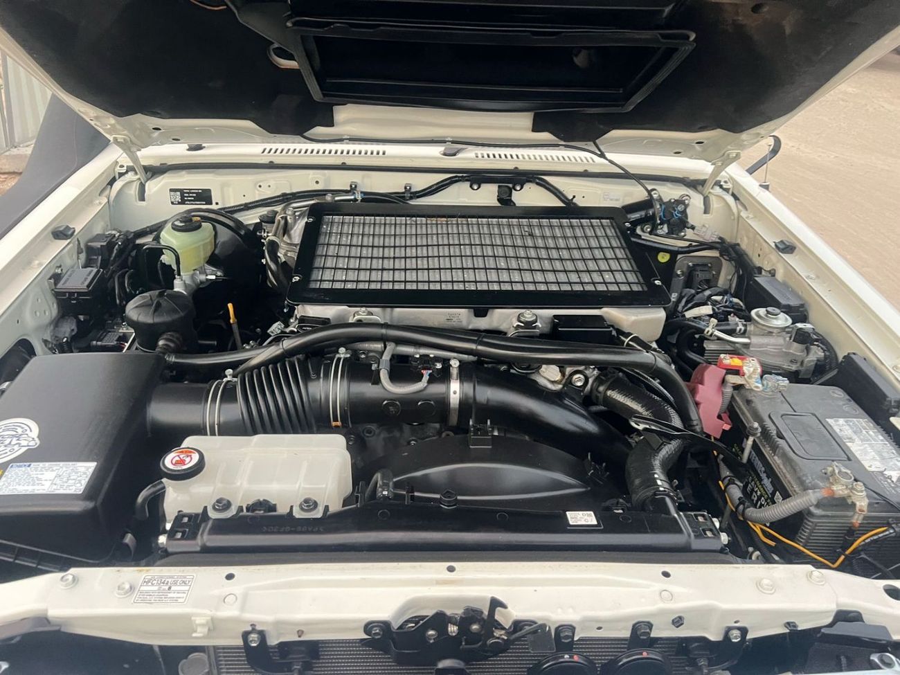 تويوتا لاند كروزر بيك آب DIESEL 4.5 LITER ,RIGHT HAND DRIVE 2022 MODEL