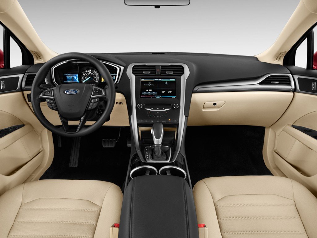 Ford Fusion interior - Cockpit