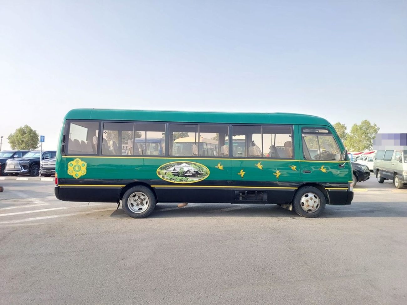 Toyota Coaster TOYOTA COASTER BUS RHD 2000 MODEL 4.2 L DIESEL AUTOMATIC(PM10377)