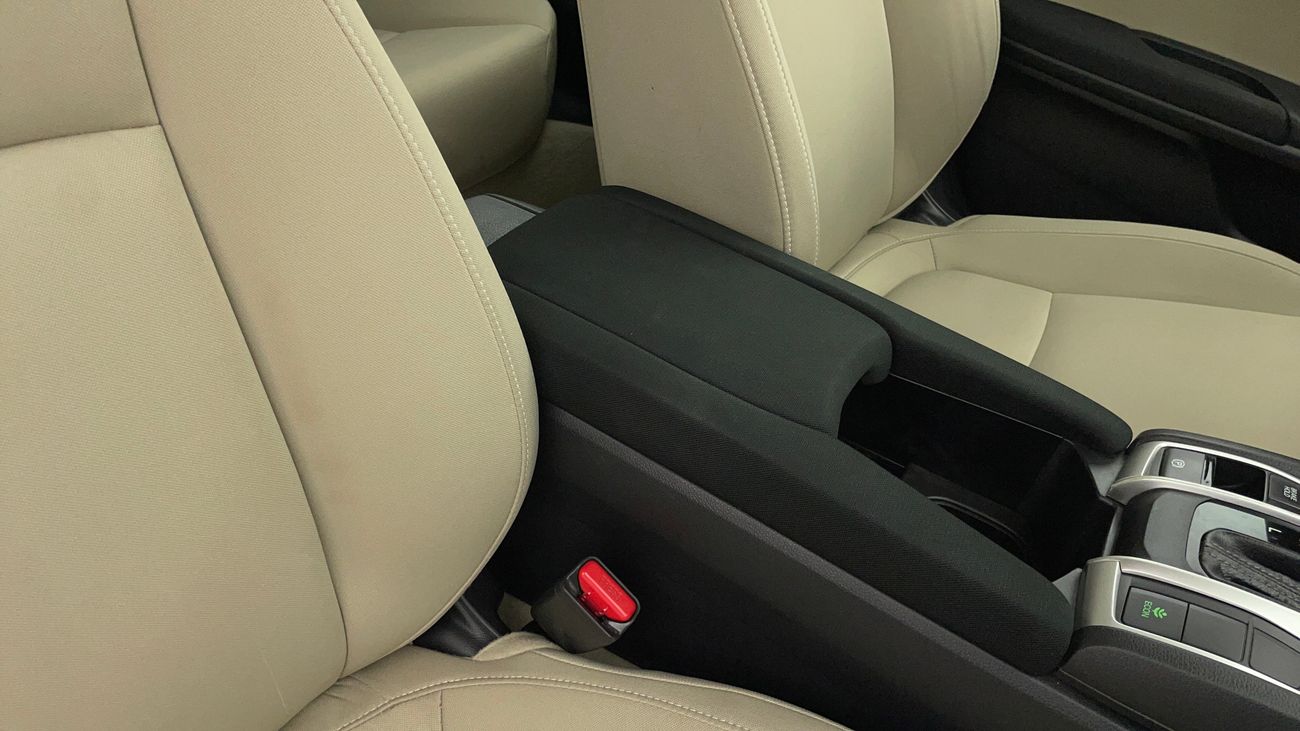 هوندا سيفيك DX 1.6 | بدون دفعة مقدمة | اختبار القيادة في المنزل