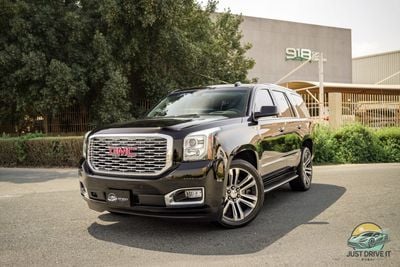 GMC Yukon Denali 6.2L (8 Seater)