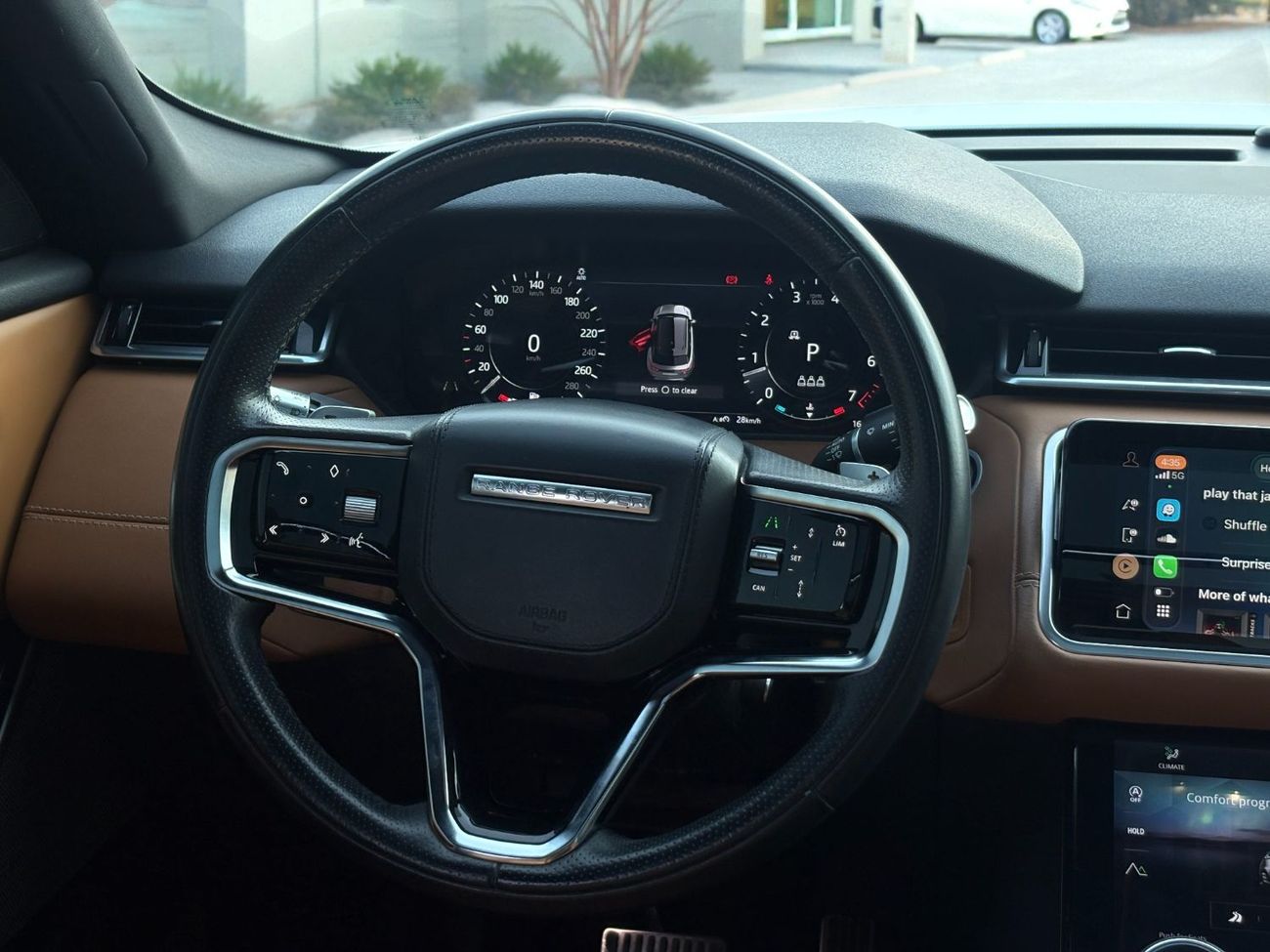 لاند روفر رينج روفر فيلار P300 HSE 2.0L R-DYNAMIC | Agency Maintained | 2021 | GCC SPECS | AED 3,030 per month