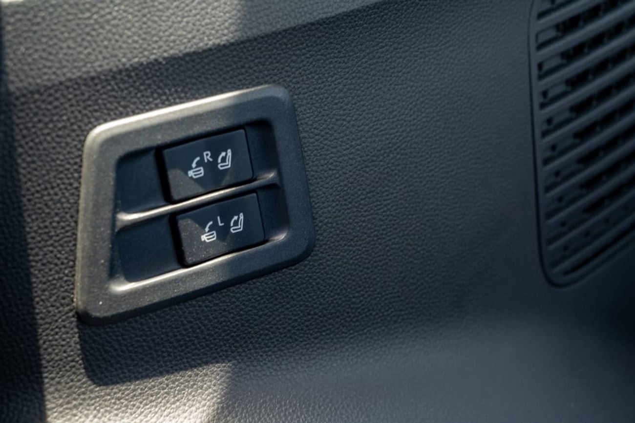 Toyota Land Cruiser GR SPORT 3.5L TT HEV 2025