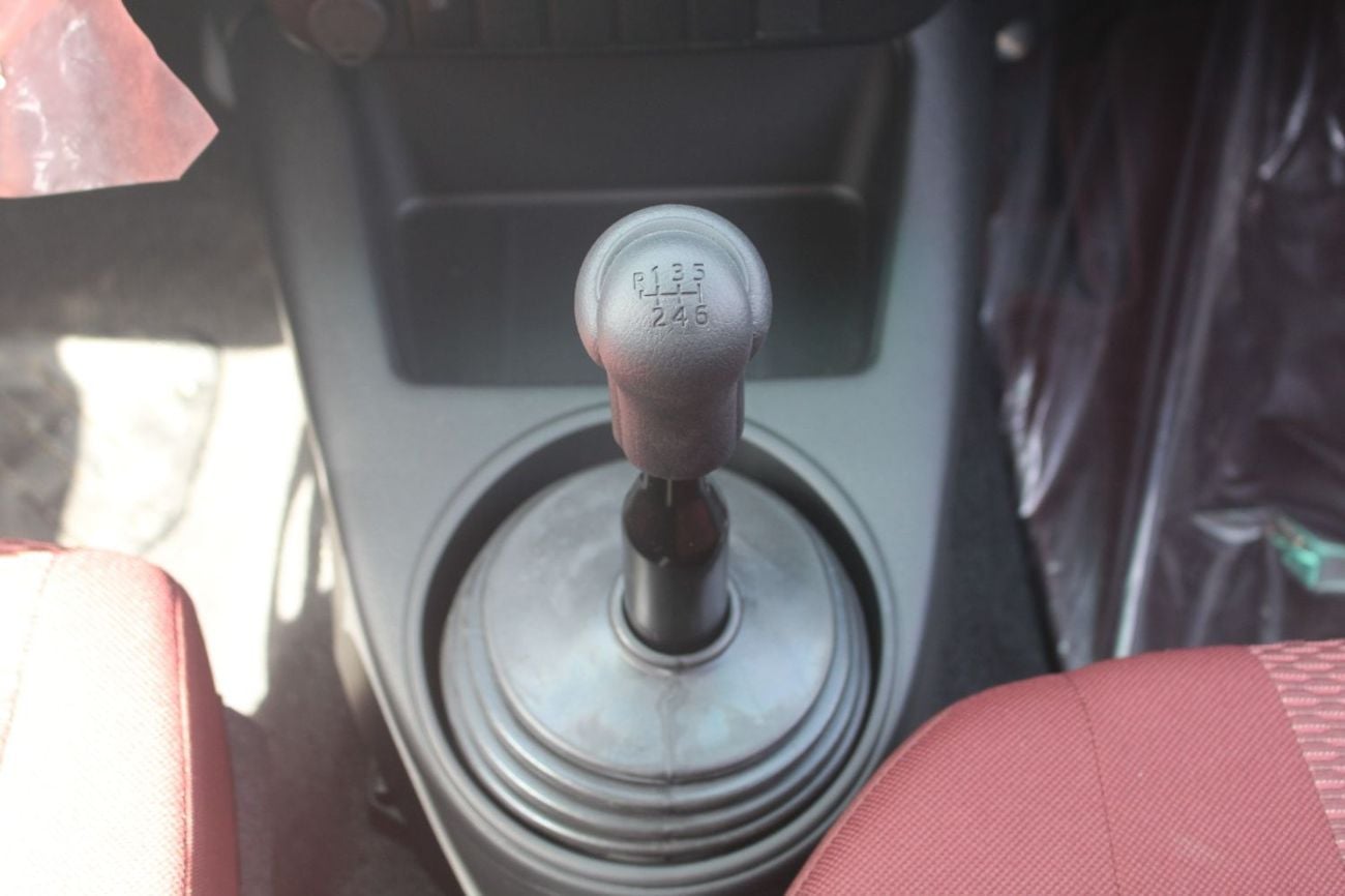 Toyota Hilux TOYOTA HILUX 2.4L DIESEL DOUBLE CAB 4WD DLX-G1 MANUAL