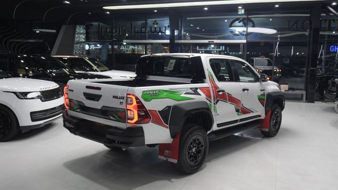 Toyota Hilux GR Sport 4.0L Hilux GR Sport - Saudi Specs 4.0L - 2025