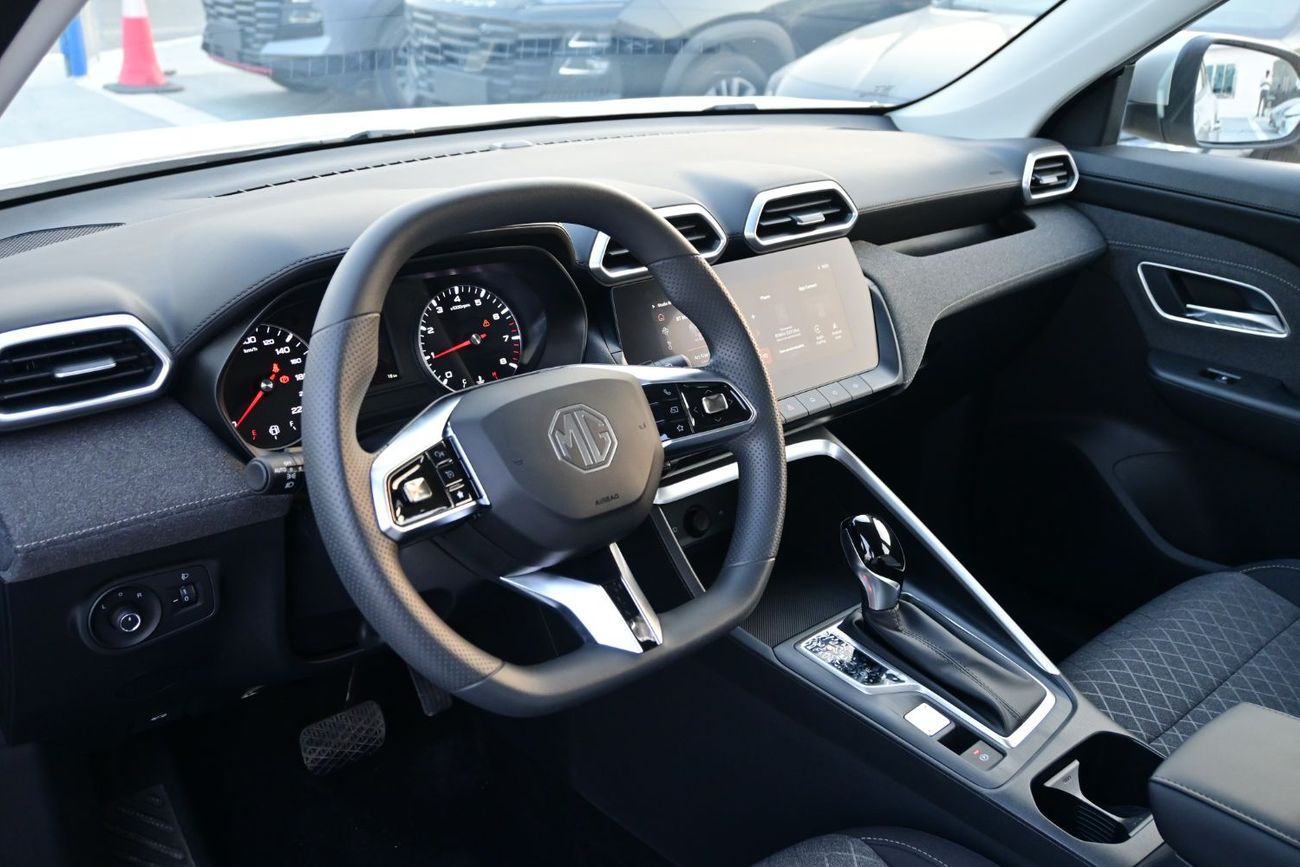 أم جي ZS MG ZS 1.5L Petrol FWD, Model 2025, Color Silver