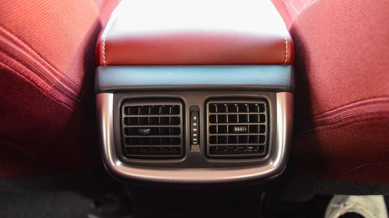 تويوتا هيلوكس S GLX 2.4L AWD A/T