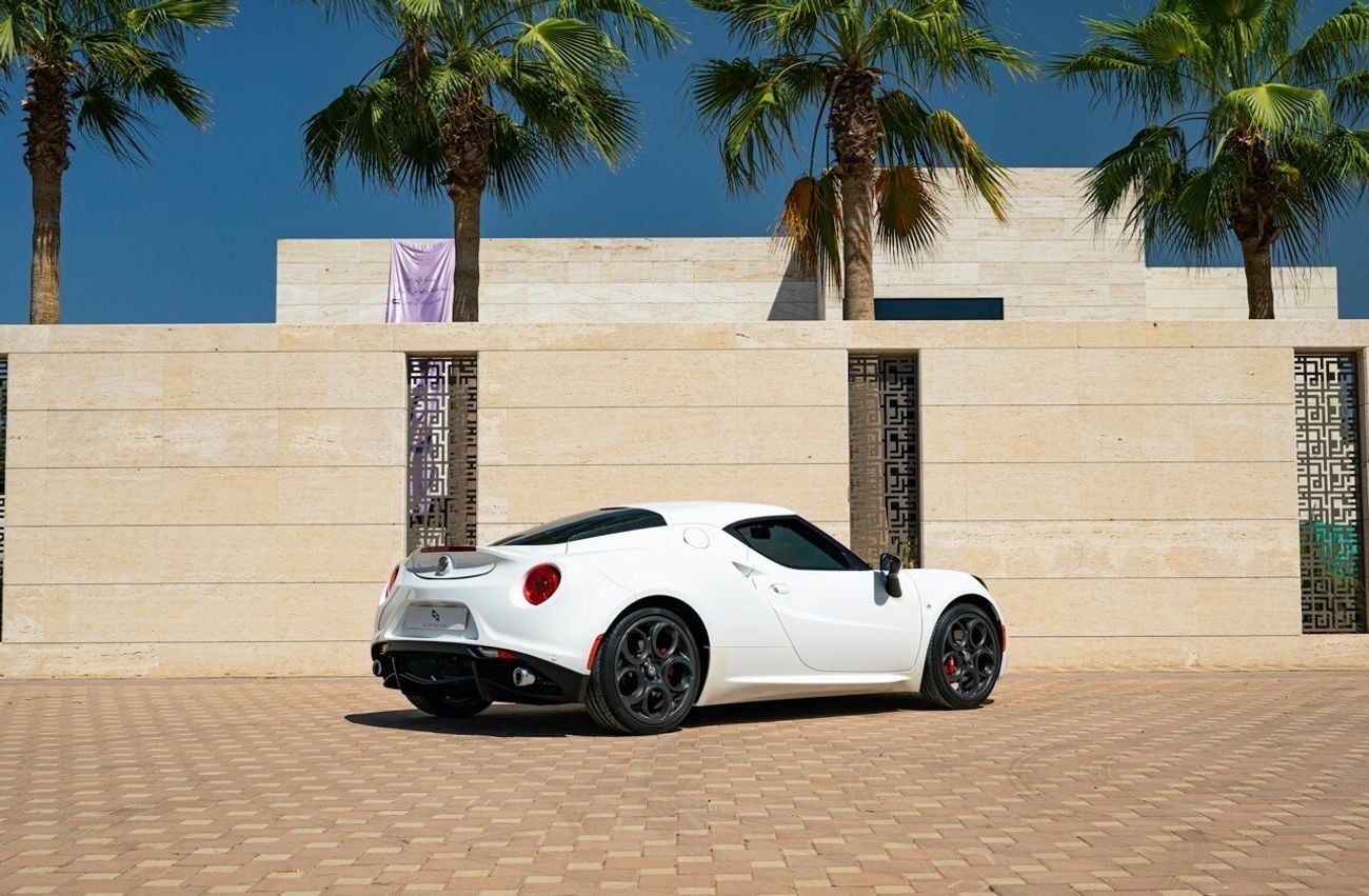 ألفا روميو 4C STD