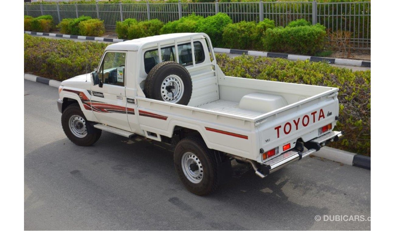 تويوتا لاند كروزر بيك آب 79 Single Cab Pickup LX V6 4.0L Petrol 4WD Manual Transmission