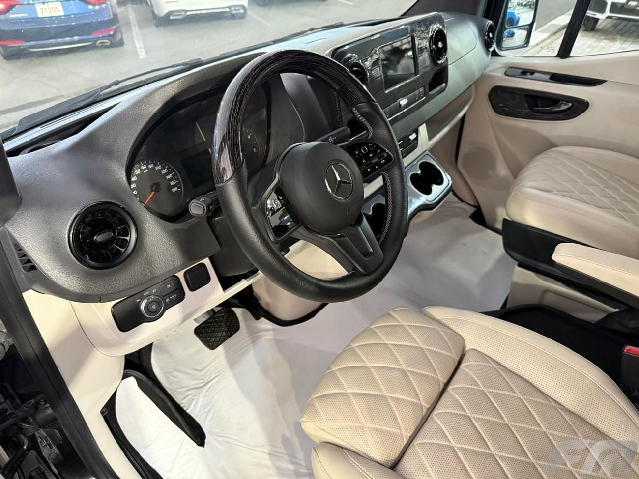 Mercedes Benz Sprinter 519 VIP BUSINESS VAN - FULL LUXURY OPTION | BRAND NEW | EUROPEAN | 2025