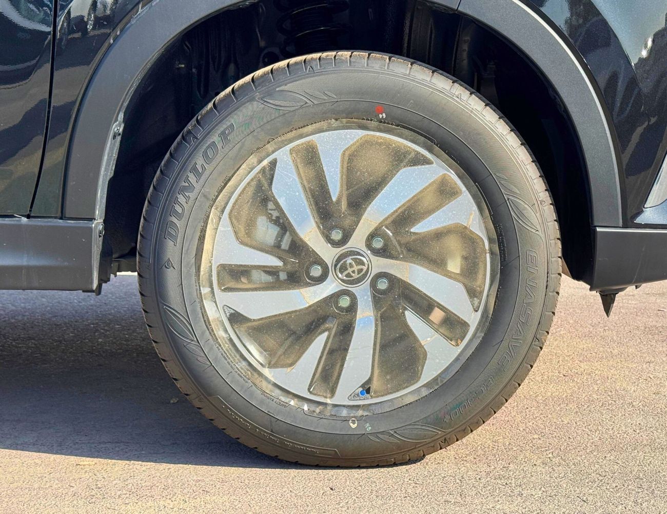 Toyota Rush G / 1.5L 4CY Petrol / 17" Rims / Push Start / DVD / Rear A/C  (CODE # 69050)