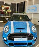 Mini Cooper S AMAZING BLUE MINI COOPER S ** JCW ** || TOP OF THE RANGE || GCC || RED , BLACK INTERIOR