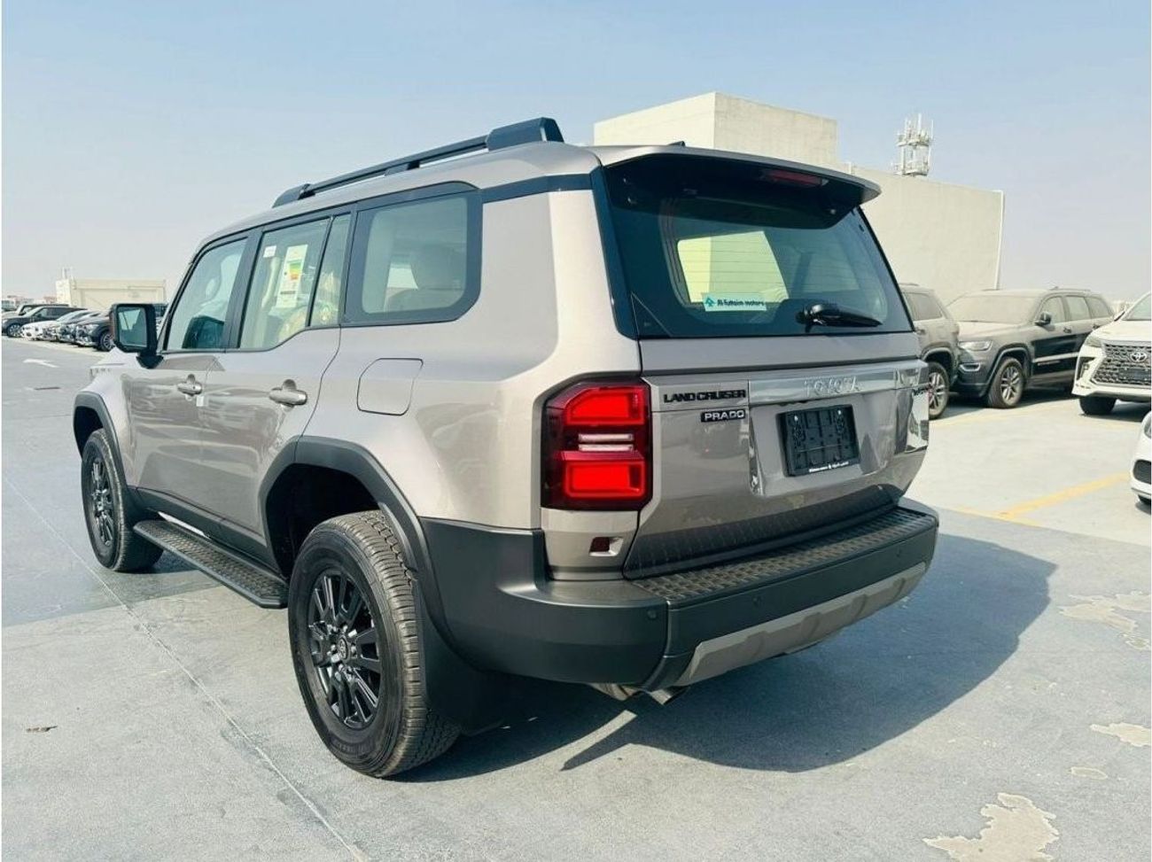 تويوتا برادو 2.4L GXL , LEATHER SEAT, PUSH START, ELECTRIC BACK DOOR, ALLOY WHEELS, MODEL 2024