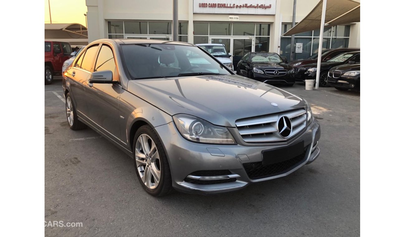 Mercedes-Benz C 300 Mercedes benz C300 model 2012 GCC car prefect condition full option low mileage sun roof leather sea