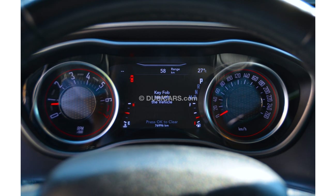 Dodge Challenger CHALLENGER SXT PLUS//SUN ROOF//BLIND SPOT//BIG SCREN//AIR BAGS