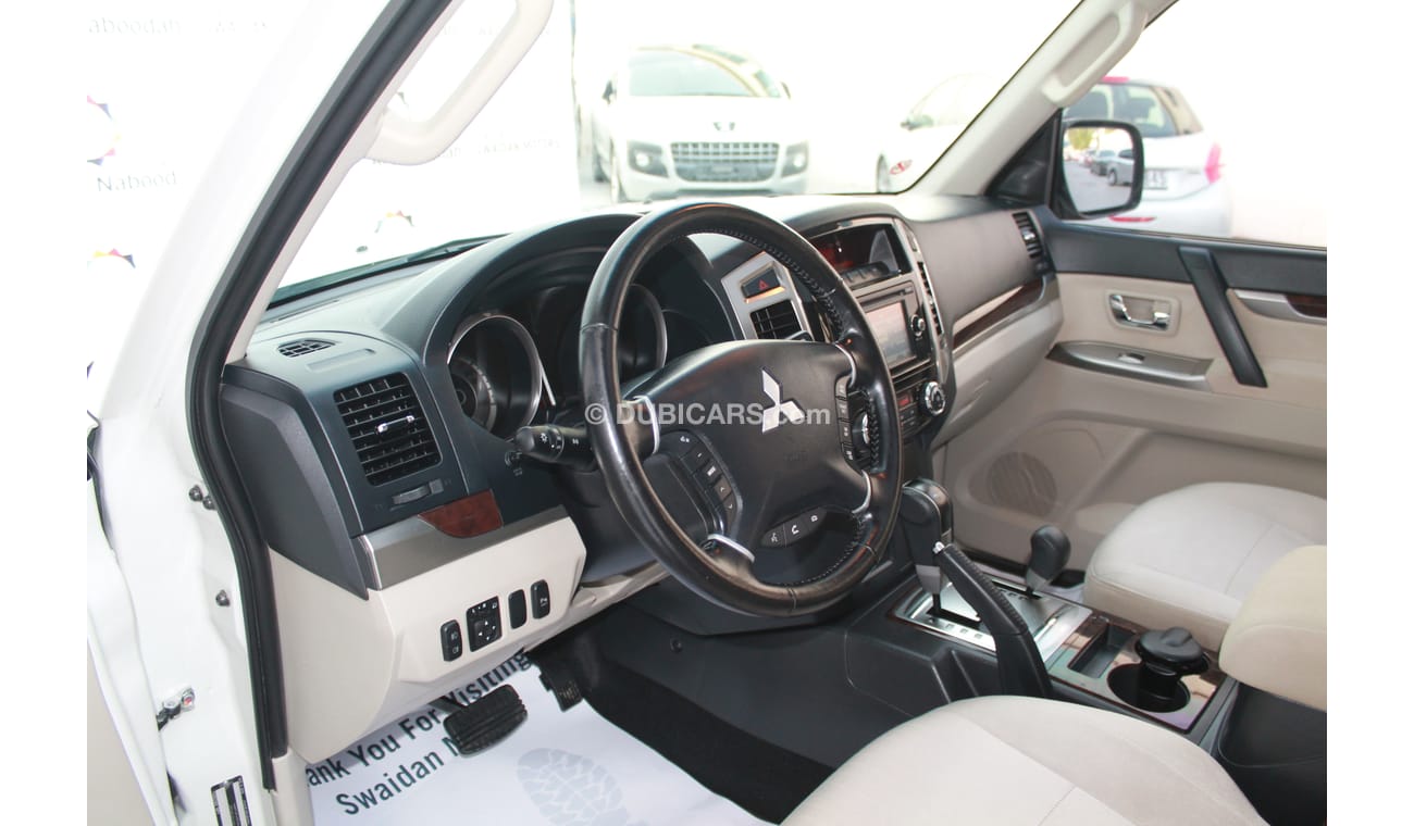 Mitsubishi Pajero 3.5L 2016 MODEL FULL OPTION