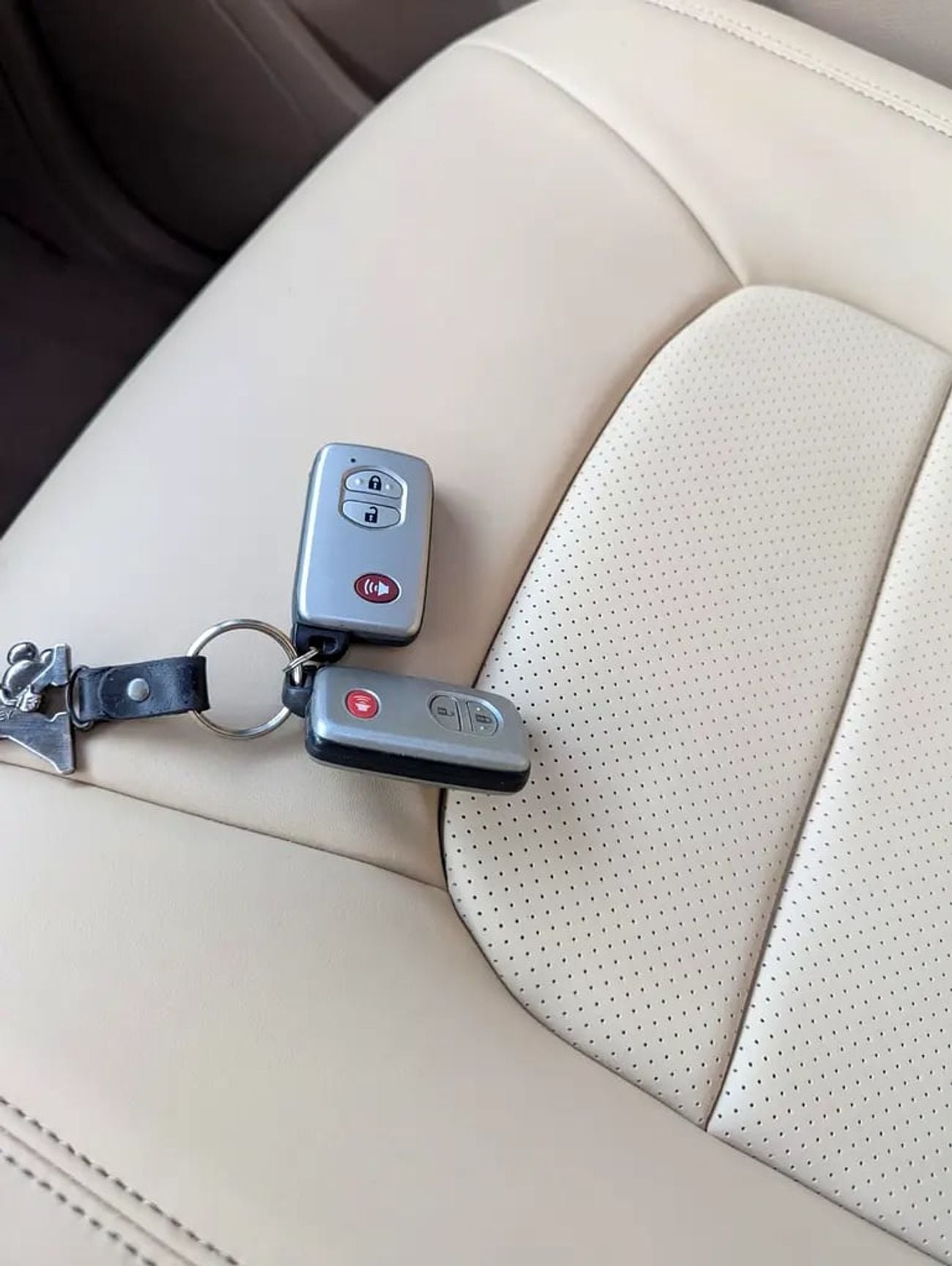 Toyota Land Cruiser VXR Facelifted With Interior and Exterior GCC Specs | Well Maintained