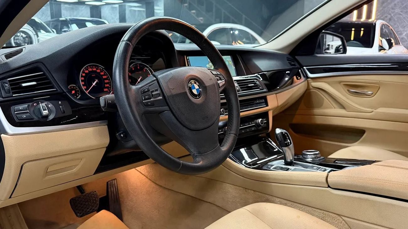 بي أم دبليو 520i EXECUTIVE